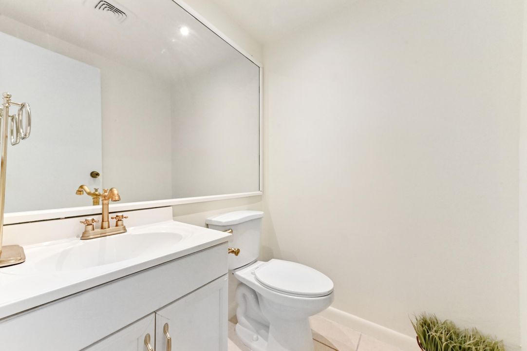 На продажу: $78,000 (1 спален, 1 ванн, 720 Квадратных фут)