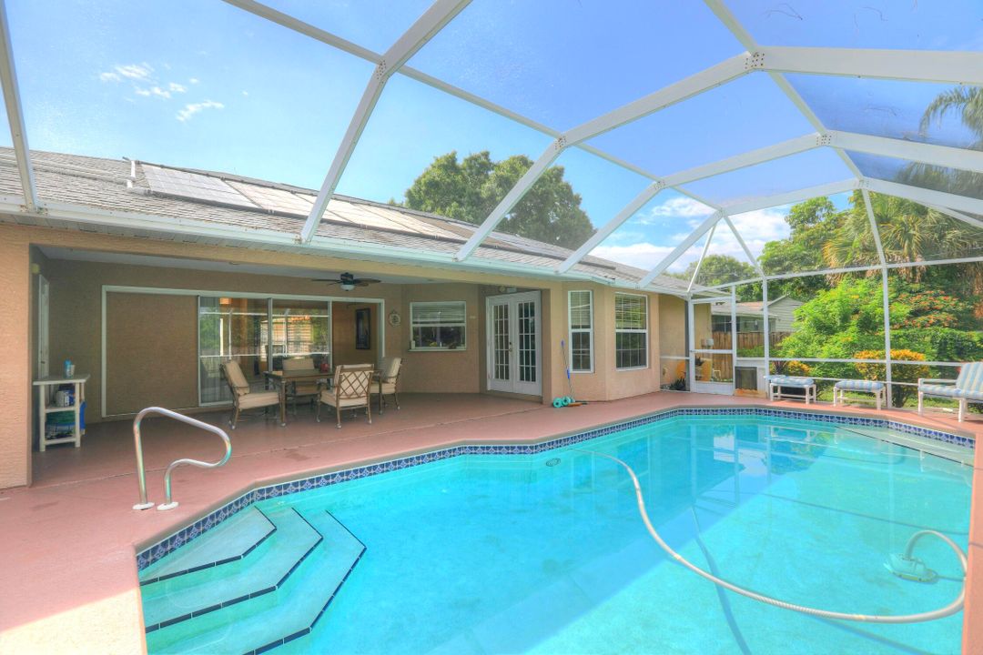 Под контрактом: $375,000 (3 спален, 2 ванн, 1848 Квадратных фут)