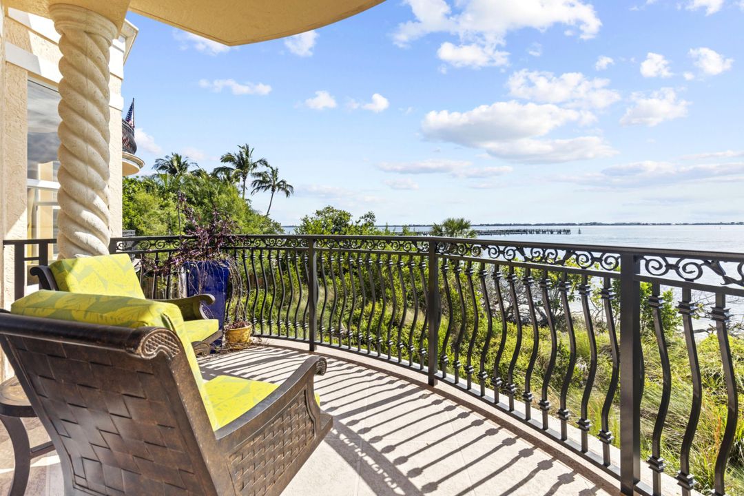 На продажу: $1,990,000 (3 спален, 3 ванн, 3960 Квадратных фут)