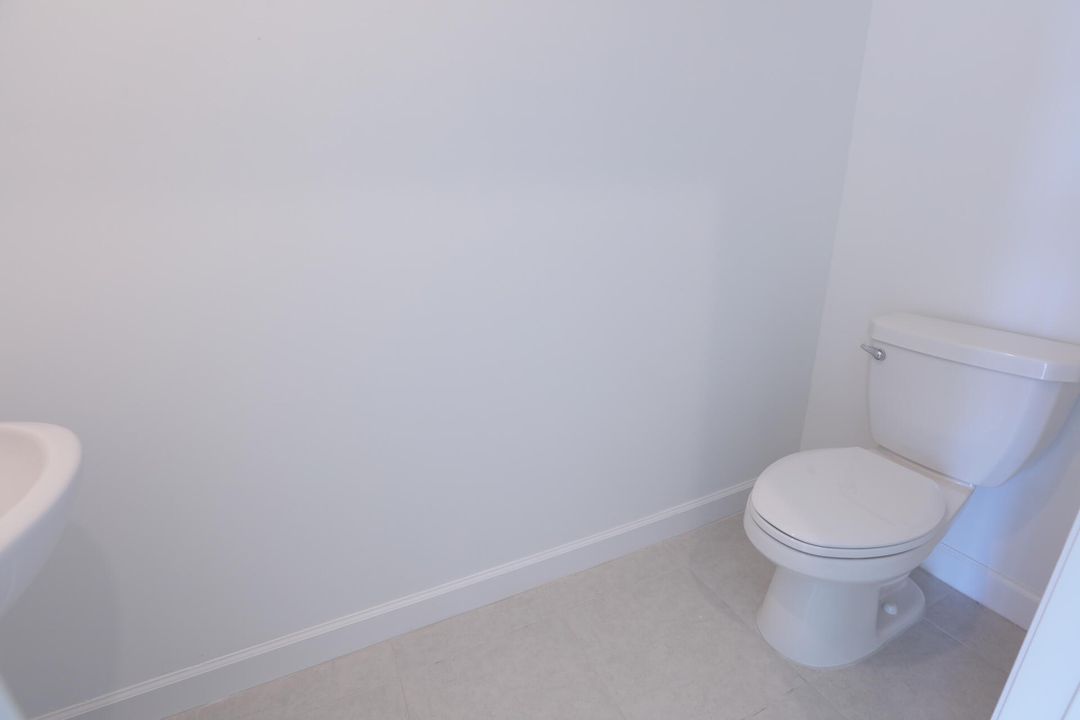 Activo con contrato: $315,000 (3 camas, 2 baños, 1632 Pies cuadrados)