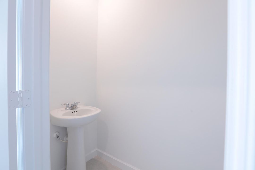 Activo con contrato: $315,000 (3 camas, 2 baños, 1632 Pies cuadrados)