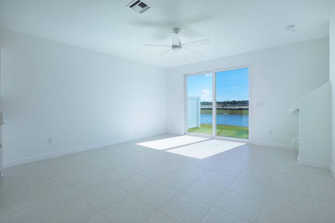 Activo con contrato: $315,000 (3 camas, 2 baños, 1632 Pies cuadrados)