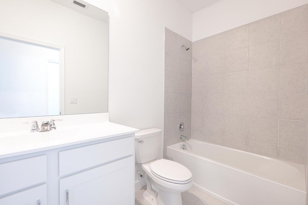 Activo con contrato: $315,000 (3 camas, 2 baños, 1632 Pies cuadrados)