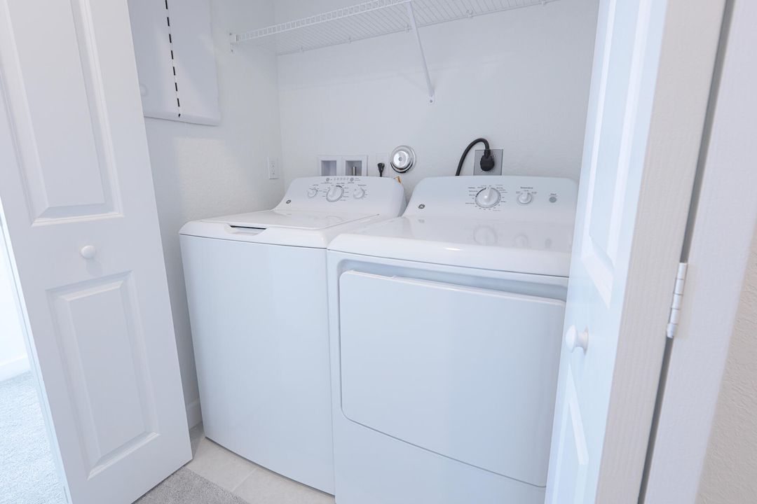 Activo con contrato: $315,000 (3 camas, 2 baños, 1632 Pies cuadrados)