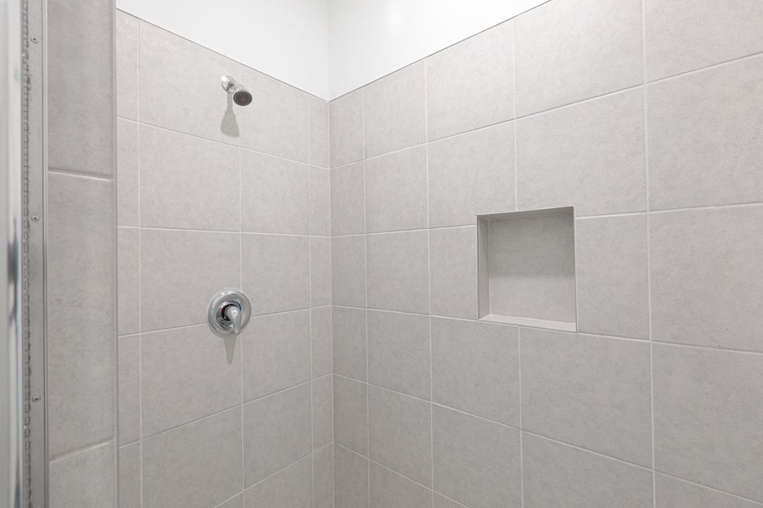 Activo con contrato: $315,000 (3 camas, 2 baños, 1632 Pies cuadrados)