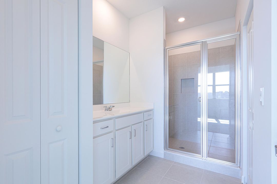 Activo con contrato: $315,000 (3 camas, 2 baños, 1632 Pies cuadrados)