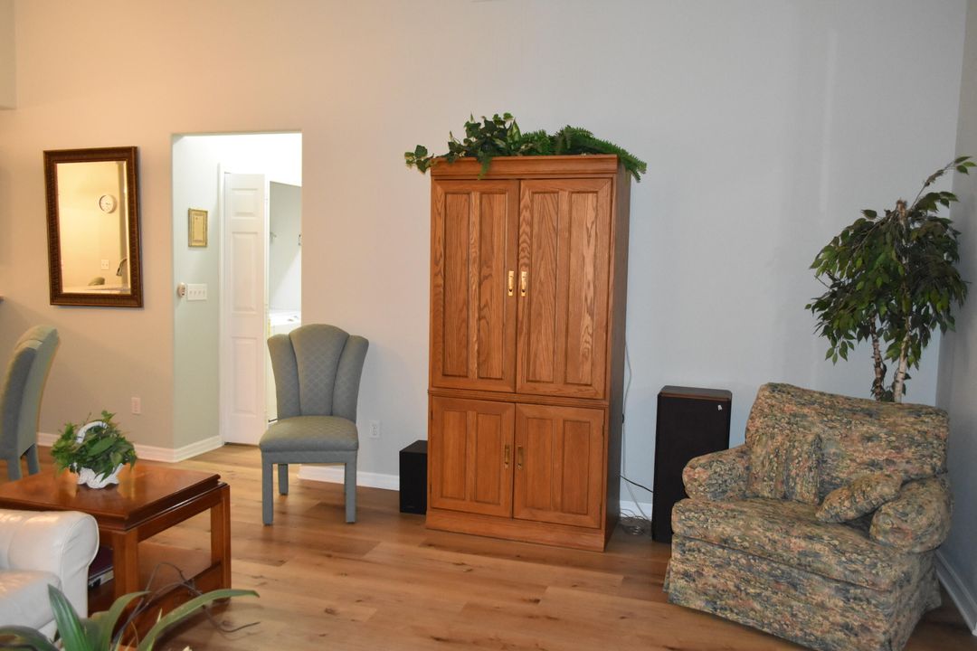 Под контрактом: $279,900 (3 спален, 2 ванн, 1463 Квадратных фут)