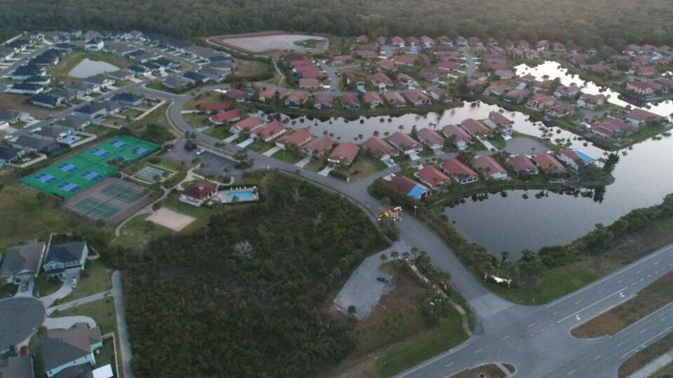 Под контрактом: $279,900 (3 спален, 2 ванн, 1463 Квадратных фут)