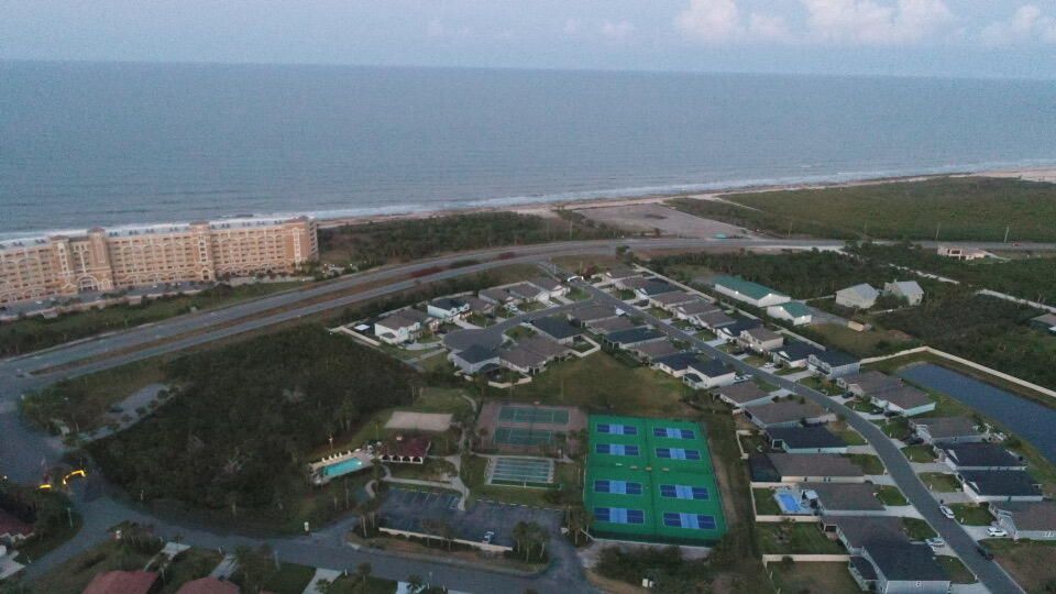 Под контрактом: $279,900 (3 спален, 2 ванн, 1463 Квадратных фут)