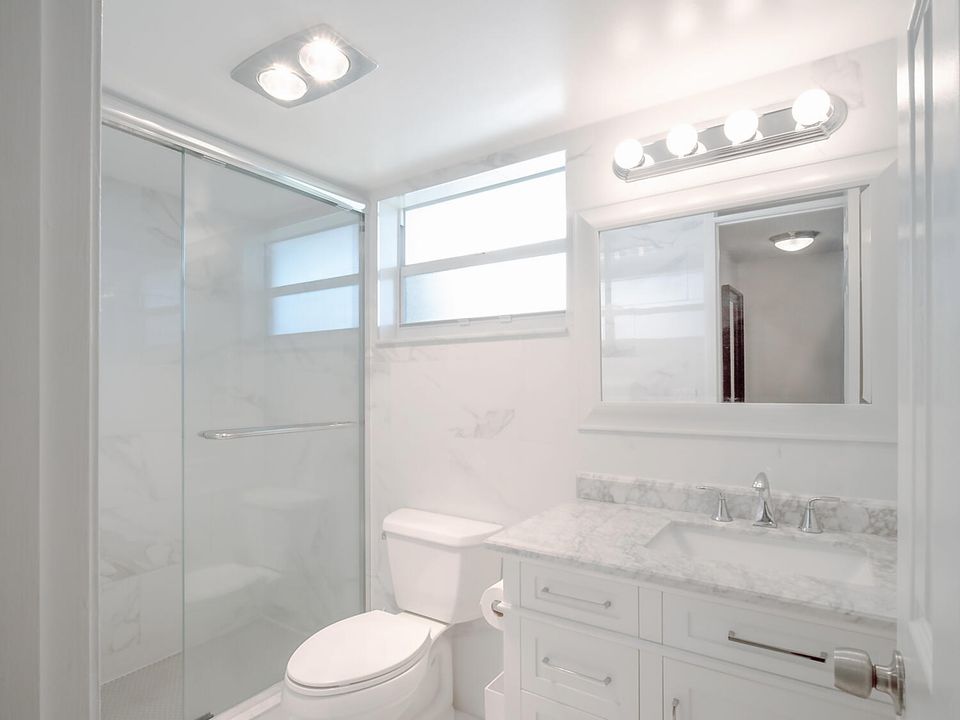 待售: $89,900 (1 贝兹, 1 浴室, 696 平方英尺)