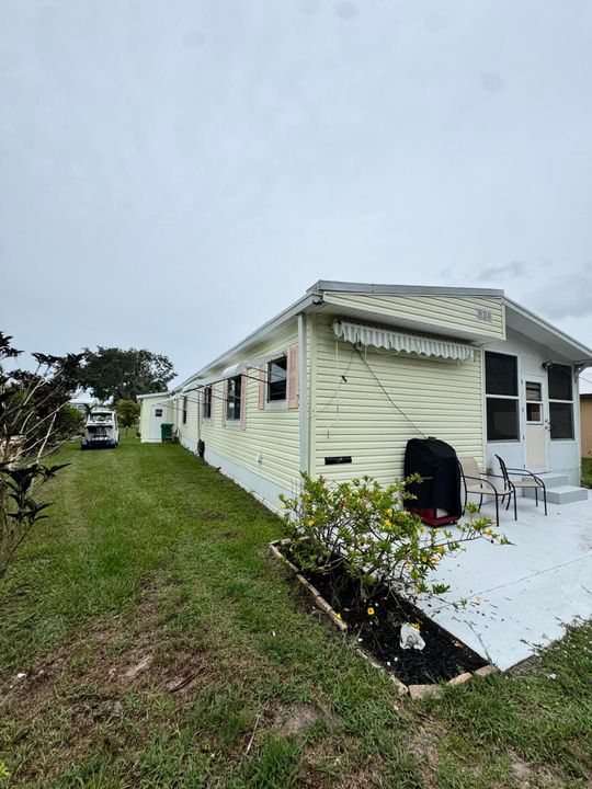 For Sale: $34,900 (2 beds, 2 baths, 1400 Square Feet)