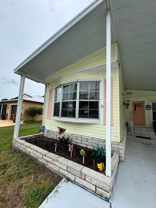 For Sale: $34,900 (2 beds, 2 baths, 1400 Square Feet)