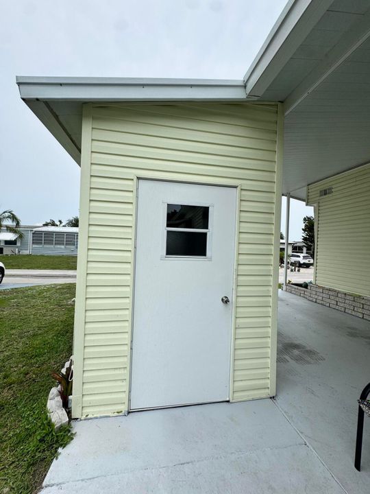 For Sale: $34,900 (2 beds, 2 baths, 1400 Square Feet)