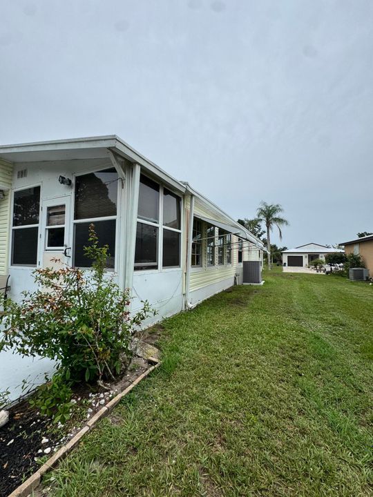 For Sale: $34,900 (2 beds, 2 baths, 1400 Square Feet)