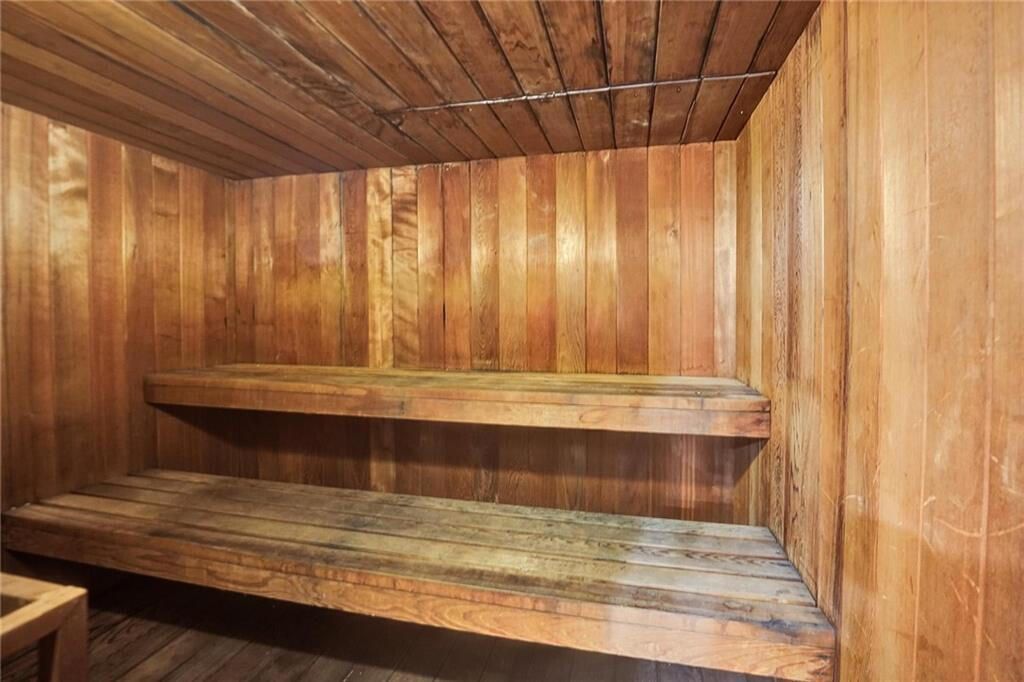 合同活跃: $1,450 (1 贝兹, 1 浴室, 700 平方英尺)