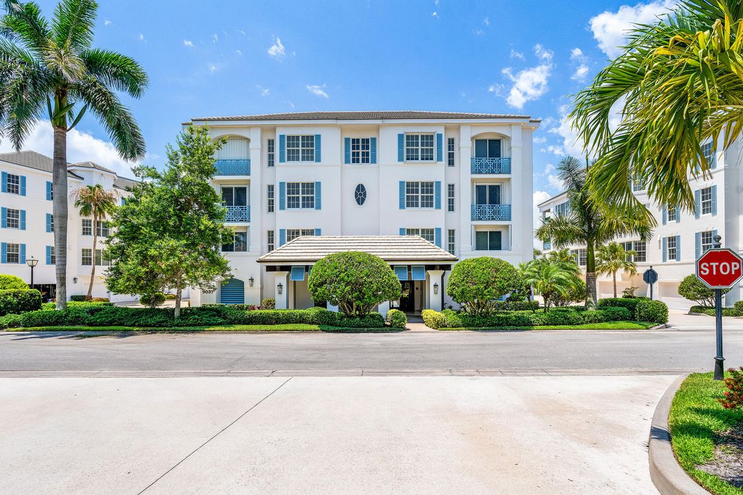 Vendido Recientemente: $1,395,000 (3 camas, 3 baños, 3088 Pies cuadrados)