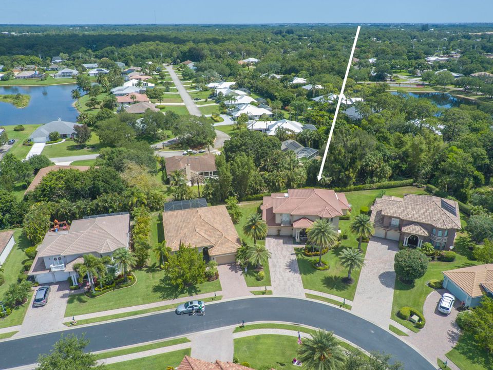 Под контрактом: $779,000 (4 спален, 4 ванн, 3736 Квадратных фут)