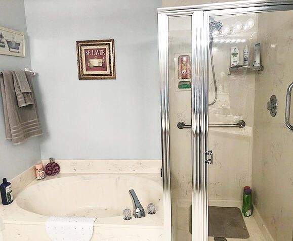 Active With Contract: $4,000 (3 beds, 2 baths, 1724 Square Feet)