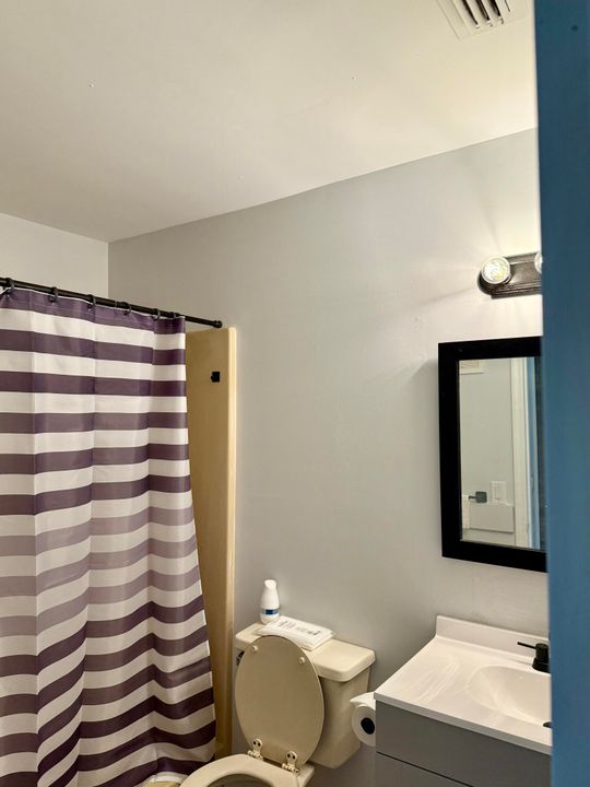 出租: $1,950 (2 贝兹, 2 浴室, 969 平方英尺)