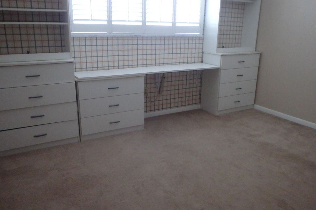 待售: $69,900 (2 贝兹, 1 浴室, 819 平方英尺)