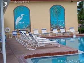 待售: $69,900 (2 贝兹, 1 浴室, 819 平方英尺)