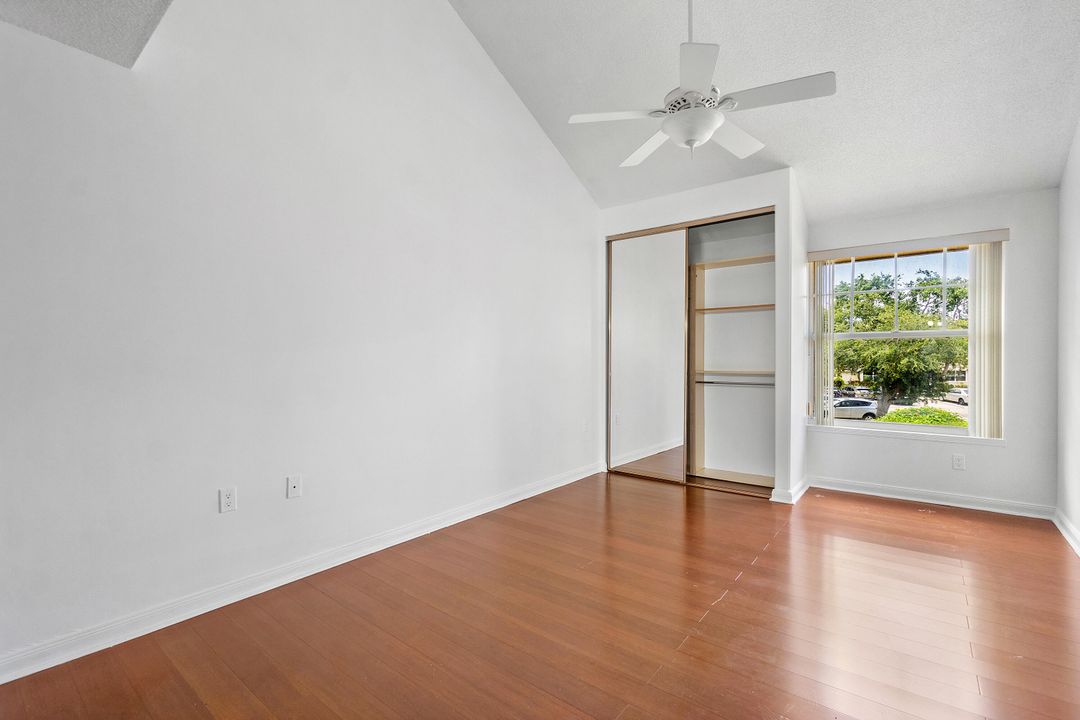 На продажу: $350,000 (3 спален, 2 ванн, 1386 Квадратных фут)