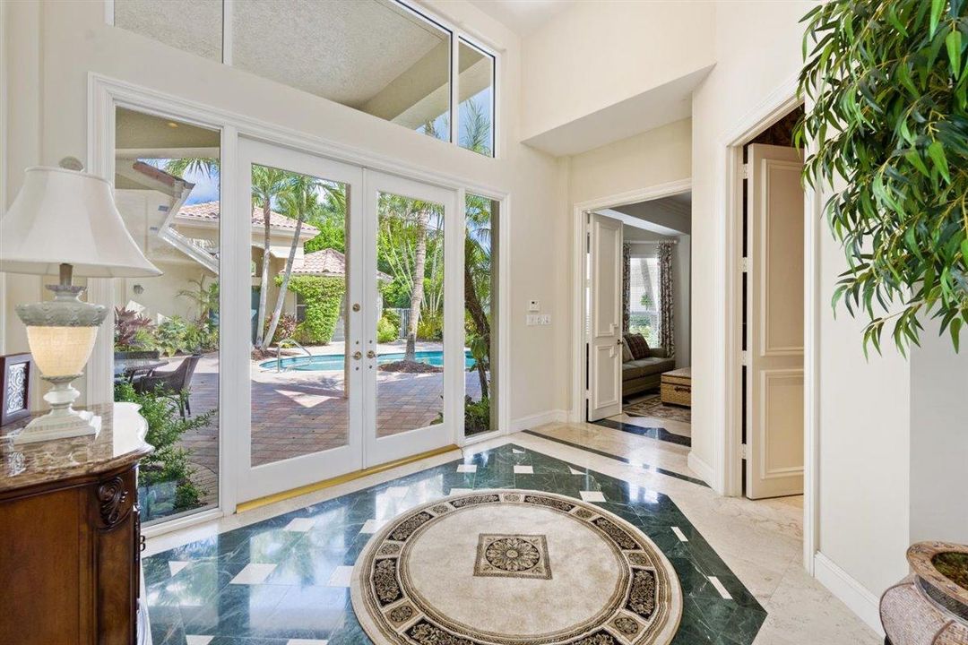 Под контрактом: $17,500 (3 спален, 3 ванн, 3312 Квадратных фут)