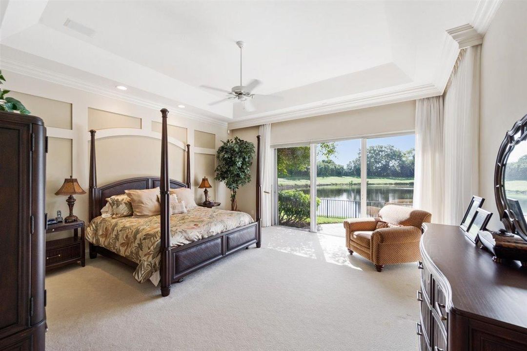 Под контрактом: $17,500 (3 спален, 3 ванн, 3312 Квадратных фут)