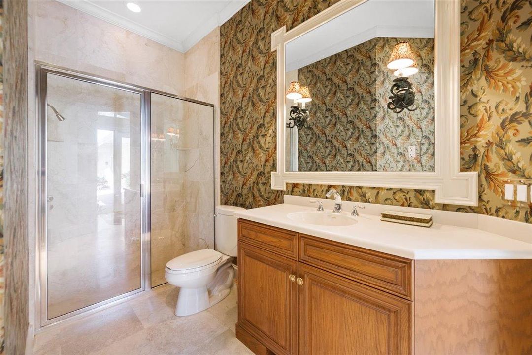 Под контрактом: $17,500 (3 спален, 3 ванн, 3312 Квадратных фут)