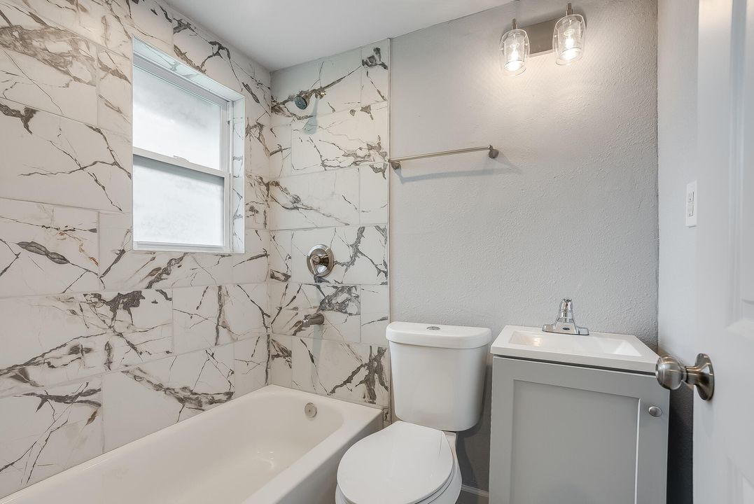 En Venta: $160,000 (2 camas, 2 baños, 800 Pies cuadrados)