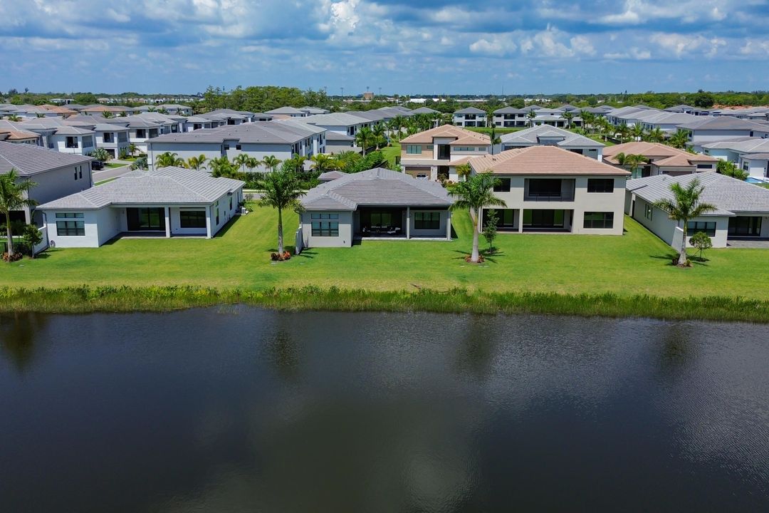 For Sale: $2,500,000 (4 beds, 4 baths, 3106 Square Feet)