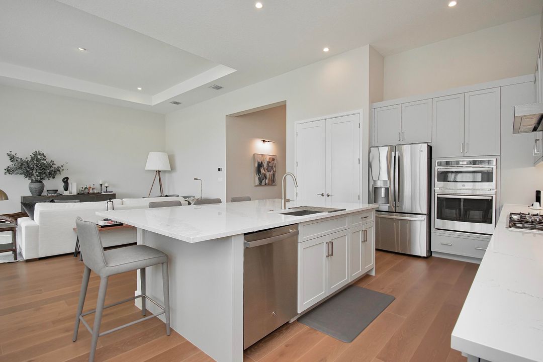 For Sale: $2,500,000 (4 beds, 4 baths, 3106 Square Feet)