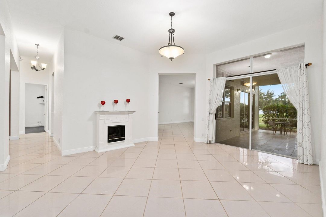 待售: $525,000 (4 贝兹, 3 浴室, 2943 平方英尺)