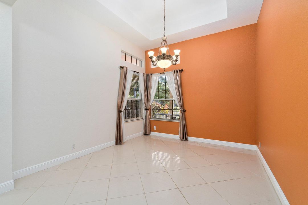 待售: $525,000 (4 贝兹, 3 浴室, 2943 平方英尺)