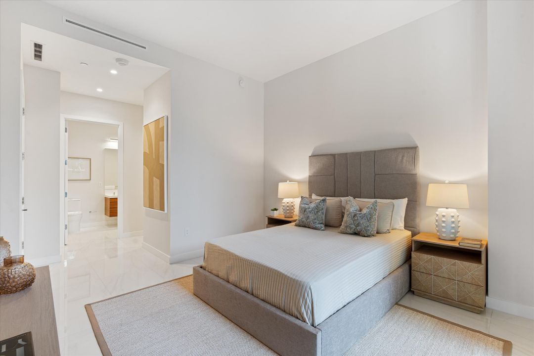 Active With Contract: $2,750,000 (2 beds, 2 baths, 2193 Square Feet)