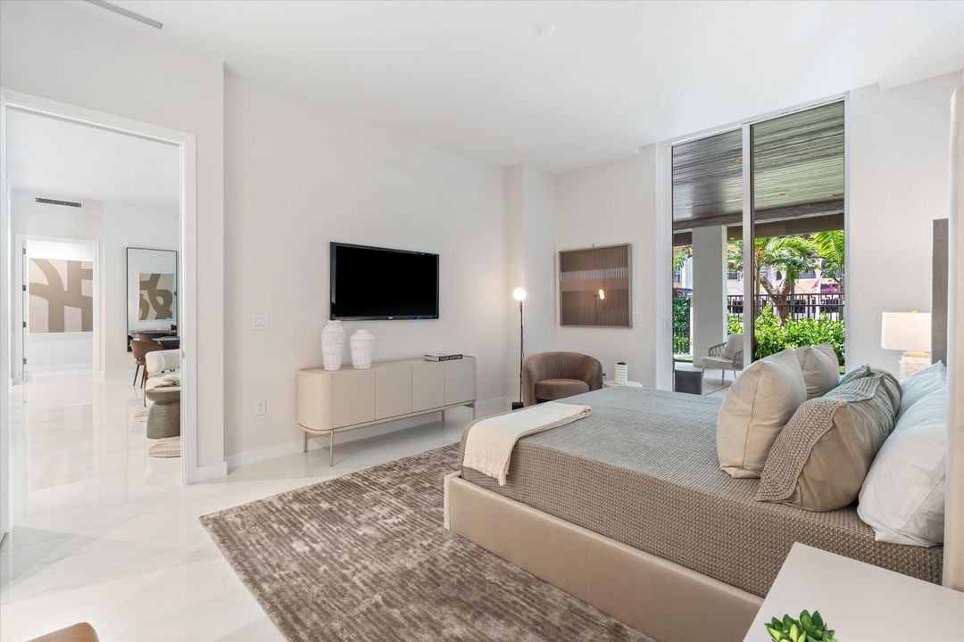 Active With Contract: $2,750,000 (2 beds, 2 baths, 2193 Square Feet)