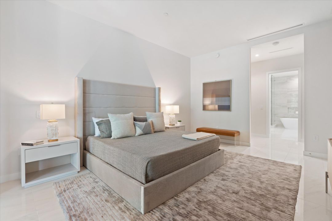 Active With Contract: $2,750,000 (2 beds, 2 baths, 2193 Square Feet)