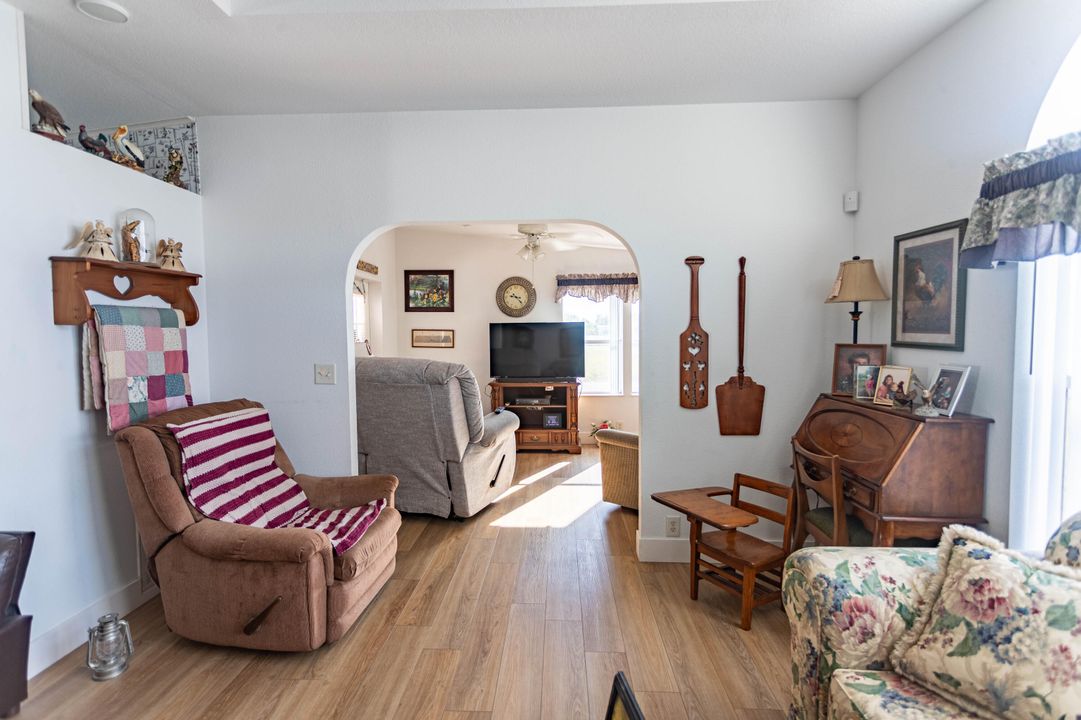 待售: $172,900 (2 贝兹, 2 浴室, 1286 平方英尺)