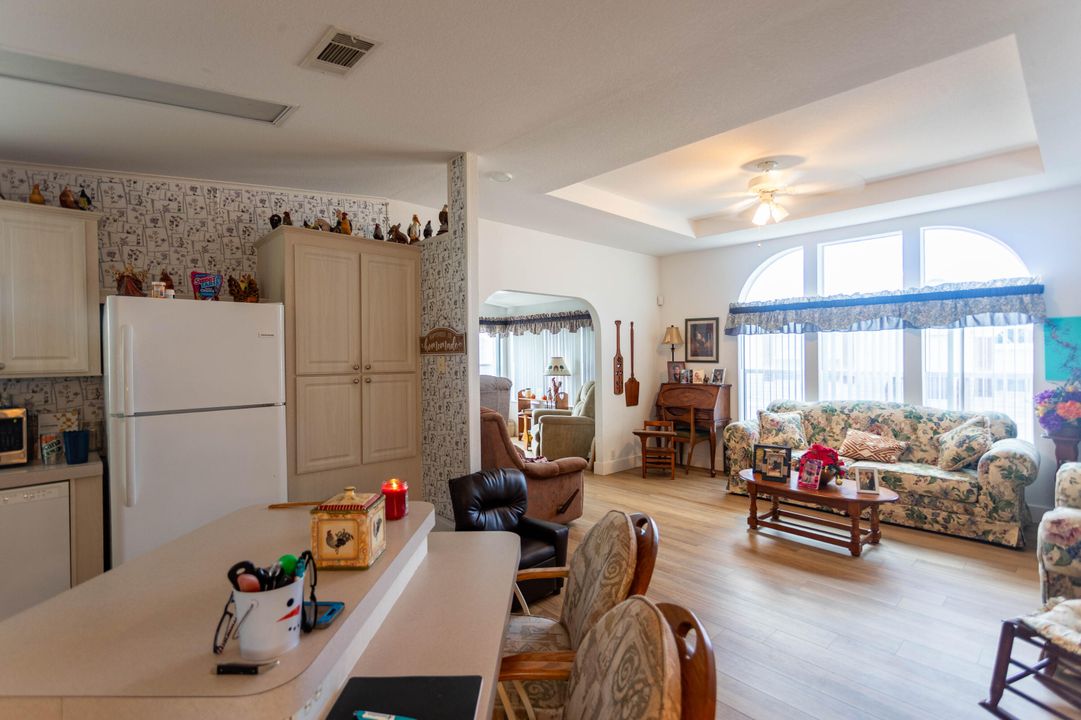 待售: $172,900 (2 贝兹, 2 浴室, 1286 平方英尺)