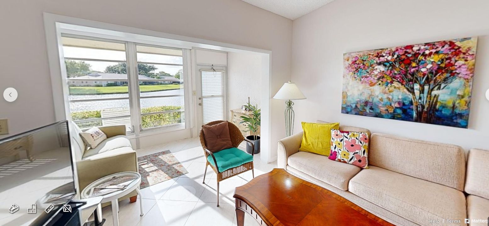 合同活跃: $2,550 (2 贝兹, 2 浴室, 863 平方英尺)