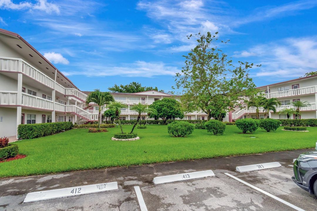 待售: $94,900 (2 贝兹, 1 浴室, 819 平方英尺)