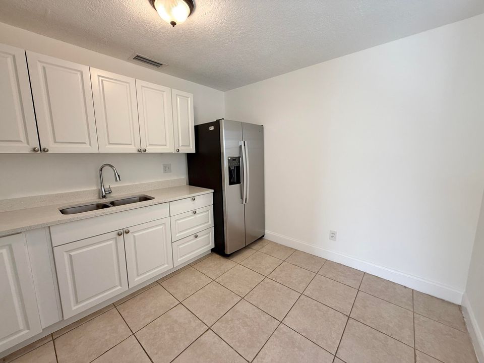 На продажу: $1,239,000 (0 спален, 0 ванн, 3384 Квадратных фут)