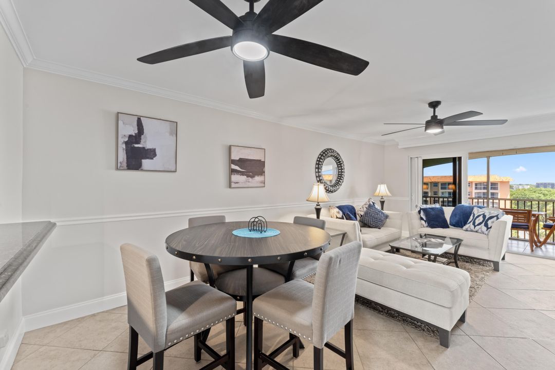 合同活跃: $5,200 (2 贝兹, 2 浴室, 802 平方英尺)