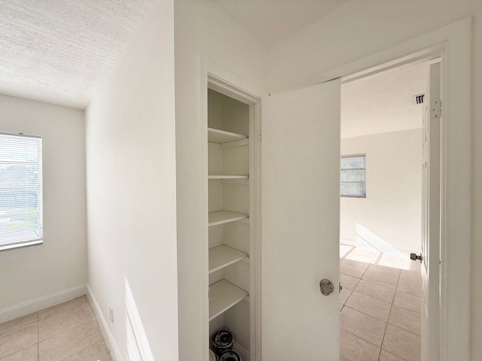 На продажу: $1,239,000 (0 спален, 0 ванн, 3384 Квадратных фут)