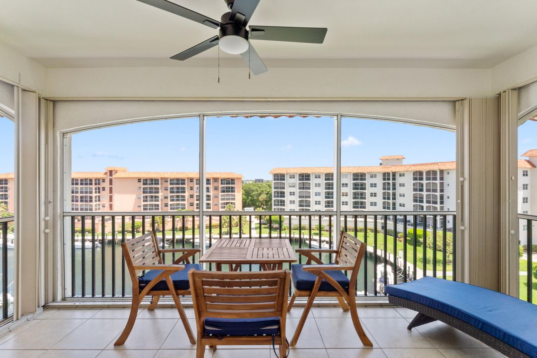 合同活跃: $5,200 (2 贝兹, 2 浴室, 802 平方英尺)