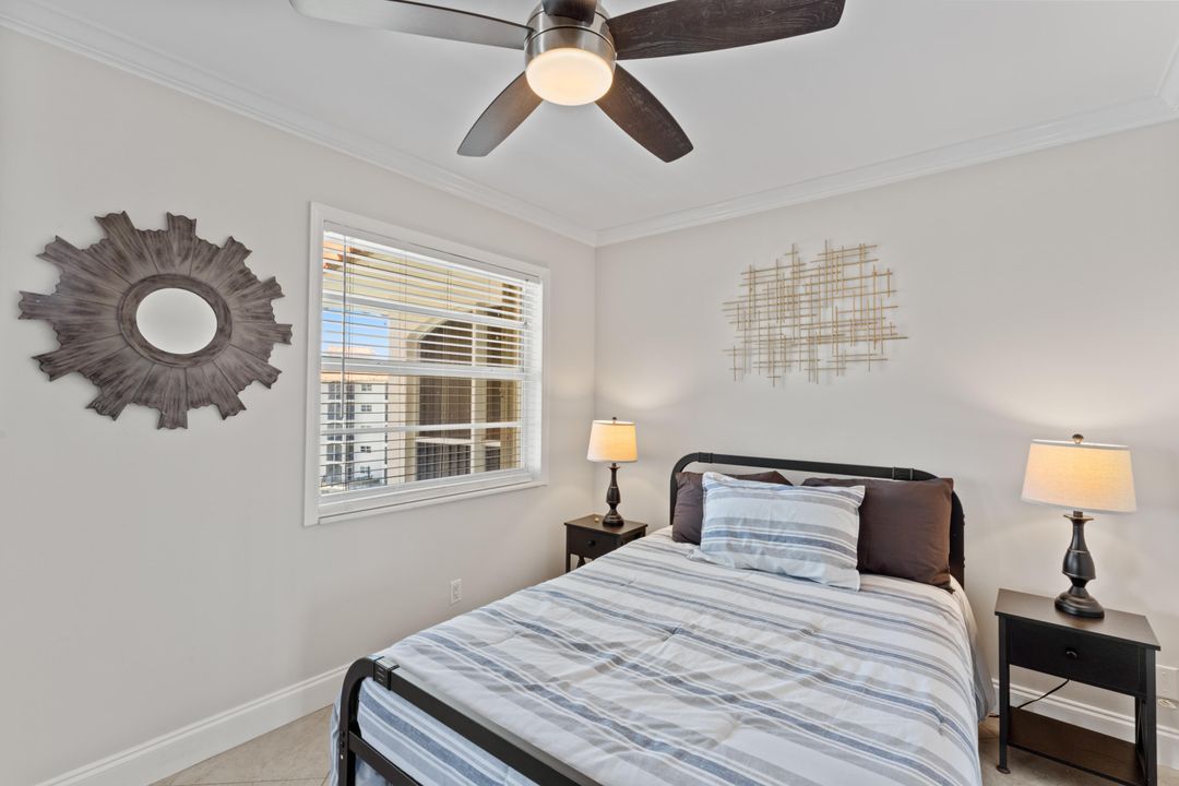 合同活跃: $5,200 (2 贝兹, 2 浴室, 802 平方英尺)