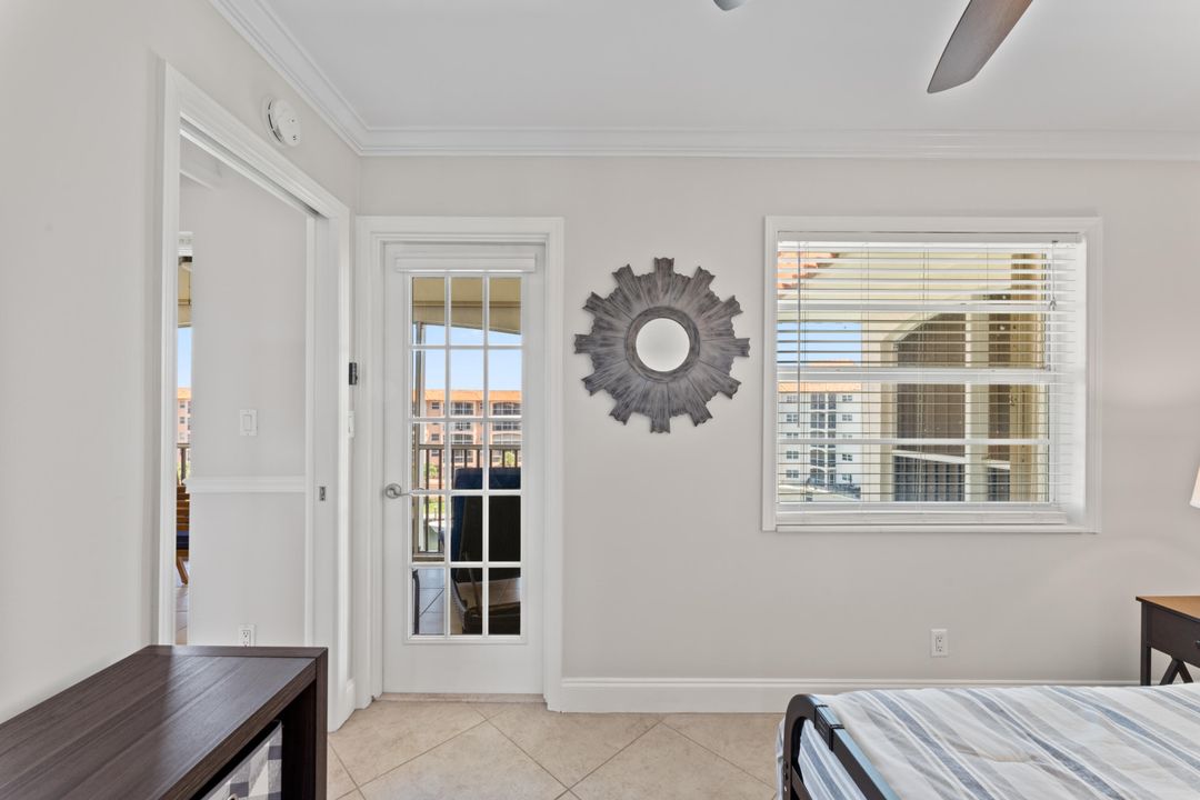 合同活跃: $5,200 (2 贝兹, 2 浴室, 802 平方英尺)