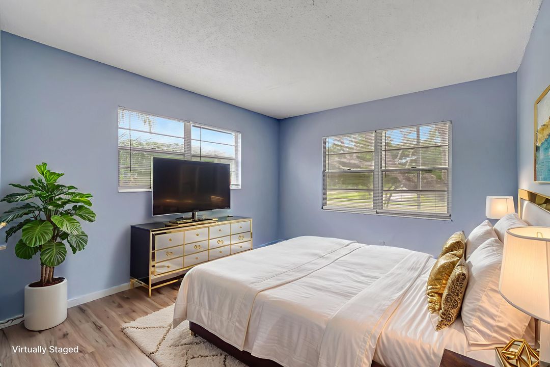 待售: $94,900 (2 贝兹, 1 浴室, 819 平方英尺)