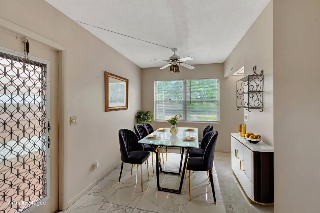 待售: $94,900 (2 贝兹, 1 浴室, 819 平方英尺)