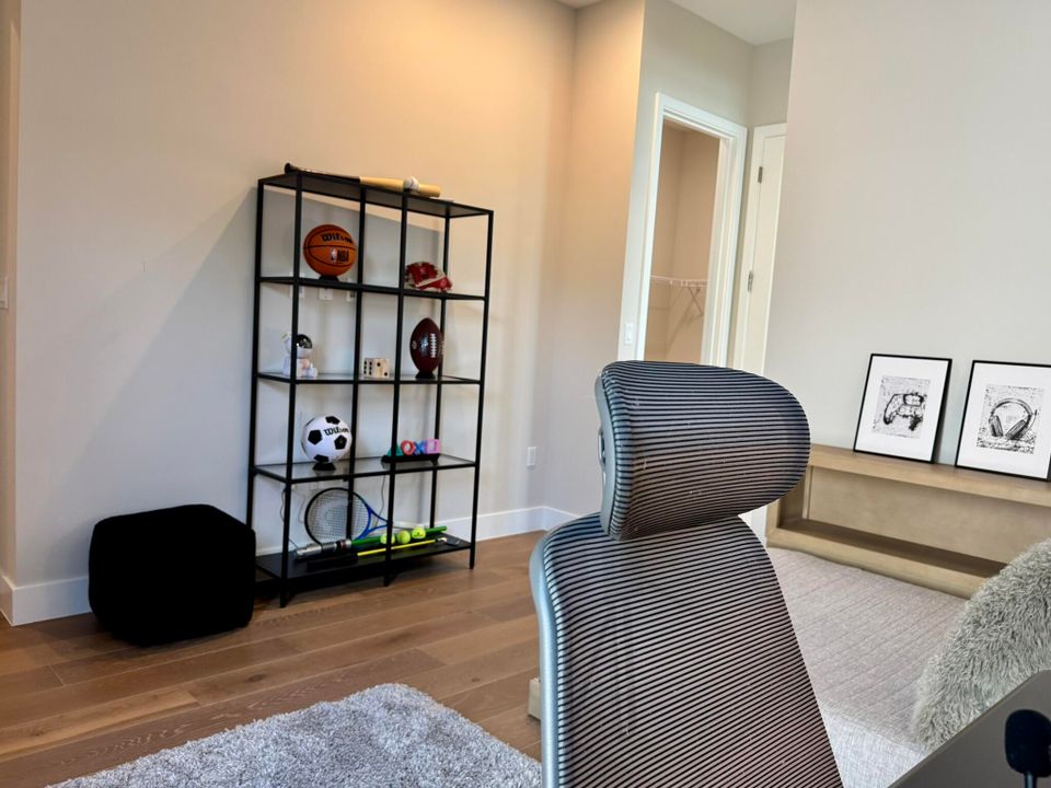 For Sale: $2,500,000 (4 beds, 4 baths, 3106 Square Feet)